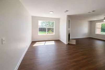 501 Coral Reef Lane, Glenn Heights, TX 75154 - Photo 6