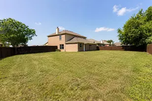 501 Coral Reef Ln, Glenn Heights, TX 75154 - Photo 20