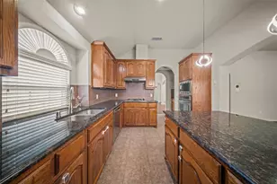 4505 Gannet Ln, Garland, TX 75043 - Photo 6