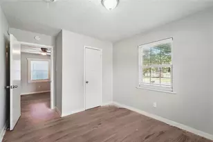 506 E 15th, Bonham, TX 75418 - Photo 8