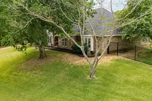 1092 Holly Ln, Lewisville, TX 75067 - Photo 38