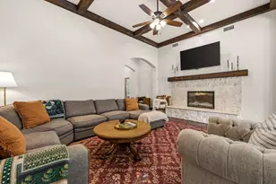 1092 Holly Ln, Lewisville, TX 75067 - Photo 10