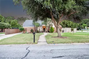 810 Highland Hls Ln, Highland Village, TX 75077 - Photo 32
