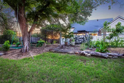 810 Highland Hills Lane, Highland Village, TX 75077 - Photo 34