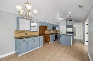 5401 Oak Branch Dr, Arlington, TX 76016 - Photo 12