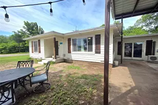 101 Mel St, Winters, TX 79567 - Photo 2