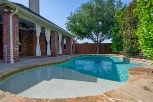 3916 Palomino Dr, Benbrook, TX 76116 - Photo 2