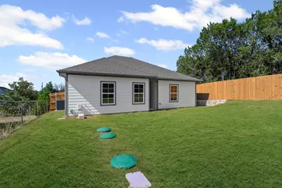 913 Pease River Drive, Granbury, TX 76048 - Photo 36
