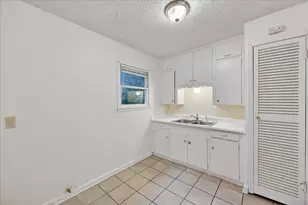 5555 Pinson St, Fort Worth, TX 76119 - Photo 8