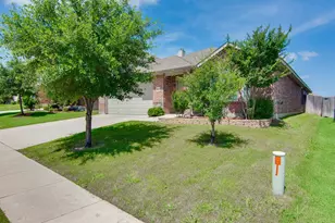 12524 Panorama Dr, Fort Worth, TX 76028 - Photo 2