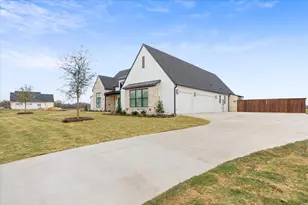 919 Fawn Dr, McGregor, TX 76657 - Photo 34