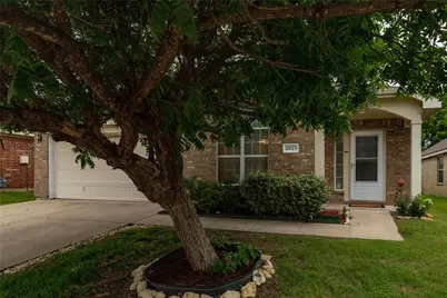 4021 Diamond Ridge Drive, Fort Worth, TX 76244 - Photo 2
