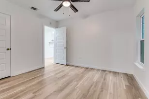 6808 Wofford Ave, Dallas, TX 75227 - Photo 18
