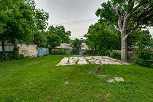6808 Wofford Ave, Dallas, TX 75227 - Photo 22