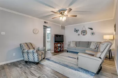 649 Timberline Drive, Hurst, TX 76053 - Photo 6