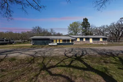 229 Sherman Drive, Pottsboro, TX 75076 - Photo 2