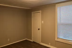 1310 S 5th St, Bonham, TX 75418 - Photo 12