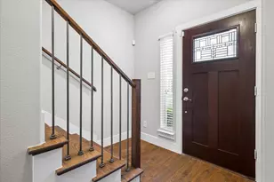 1316 Palm Canyon Dr, Dallas, TX 75204 - Photo 2