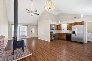 4118 Green Acres Cir, Arlington, TX 76017 - Photo 8