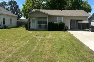 1711 Redwood Dr, Cleburne, TX 76033 - Photo 2