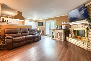 507 S Walnut Creek Dr, Mansfield, TX 76063 - Photo 4