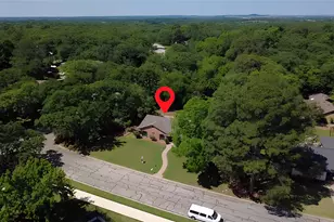 101 Hollyhill Ln, Denton, TX 76205 - Photo 32