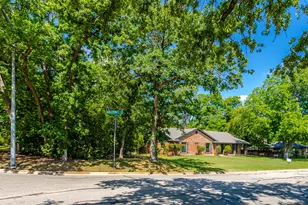 101 Hollyhill Ln, Denton, TX 76205 - Photo 34