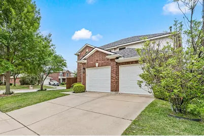 308 Bradbury Drive, Euless, TX 76040 - Photo 4