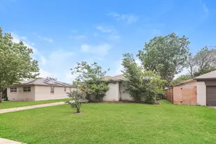 1718 Joan Dr, Dallas, TX 75217 - Photo 4