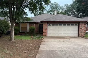 5703 Sterling Green Trail, Arlington, TX 76017 - Photo 1