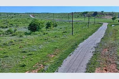 000 Longview Lane, Bowie, TX 76230 - Photo 20