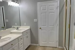 2305 Hickory Leaf Ln, Flower Mound, TX 75022 - Photo 6