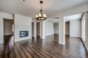 3214 Meadowview Dr, Corinth, TX 76210 - Photo 4