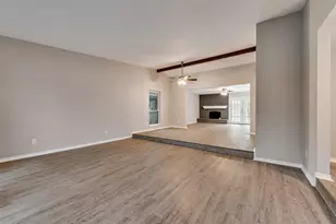 2122 Foxcroft Ln, Arlington, TX 76014 - Photo 4