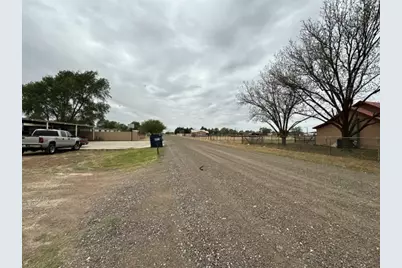 1005 136th Street, Lubbock, TX 79423 - Photo 2