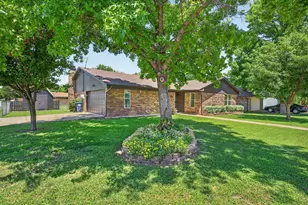 2701 Chebi Ln, Denton, TX 76209 - Photo 2