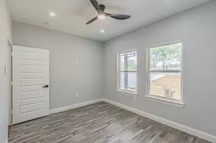 109 Gordons Circle, Runaway Bay, TX 76426 - Photo 4