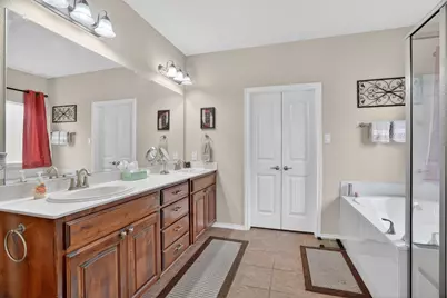 17 Tallwood Lane, Edgecliff Village, TX 76134 - Photo 16