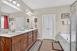 17 Tallwood Ln, Edgecliff Village, TX 76134 - Photo 16