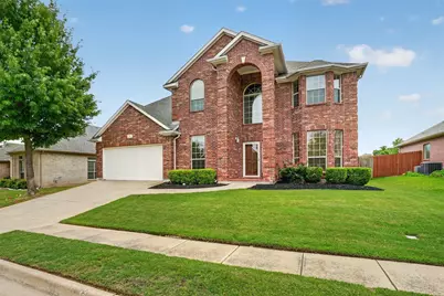 17 Tallwood Lane, Edgecliff Village, TX 76134 - Photo 2