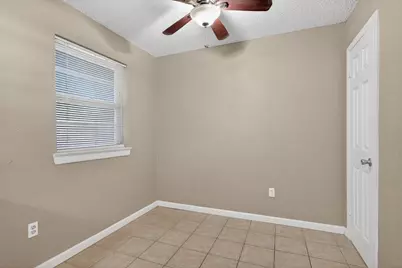 5732 Bonnie Wayne Street, Haltom City, TX 76117 - Photo 12
