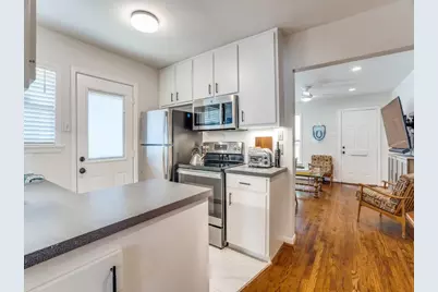 406 N Montreal Avenue, Dallas, TX 75208 - Photo 12