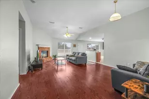 6926 Meadow Bend Dr, Arlington, TX 76002 - Photo 6