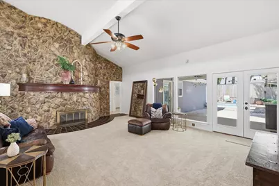2850 Creekwood Drive, Grapevine, TX 76051 - Photo 4