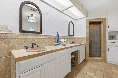 2850 Creekwood Drive, Grapevine, TX 76051 - Photo 20
