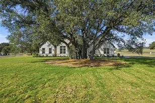 104 Trace Dr, Weatherford, TX 76087 - Photo 4
