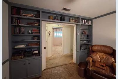 6311 Danbury Lane, Dallas, TX 75214 - Photo 14