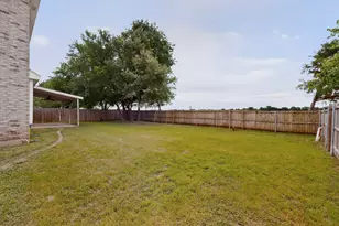 704 Shady Meadow Ln, Glenn Heights, TX 75154 - Photo 36