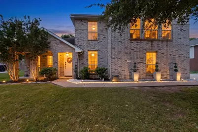 704 Shady Meadow Lane, Glenn Heights, TX 75154 - Photo 2