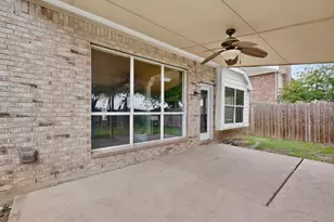 704 Shady Meadow Ln, Glenn Heights, TX 75154 - Photo 34